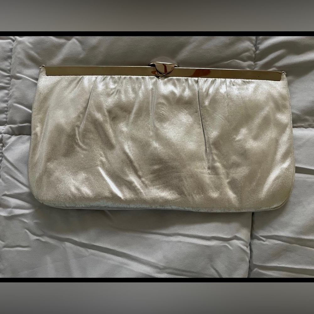 Vintage Silver Metallic Fabric Purse - Picture 3 of 4